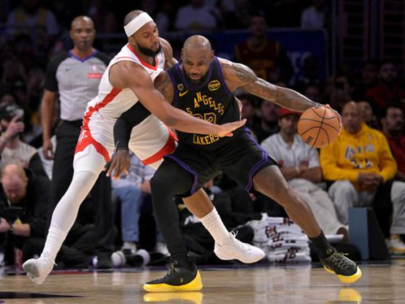 Detroit reduce diferența, Houston învinge din nou Lakers