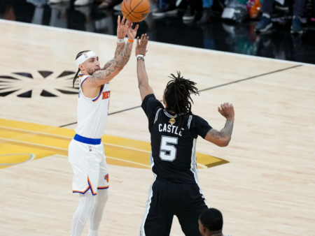 New York începe finala NBA cu victorie: Knicks înving San Antonio în deplasare