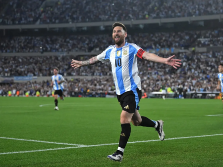 Messi a rescris istoria Cupei Mondiale. Căpitanul Argentinei și Scaloni reacționează după victoria asupra Algeriei