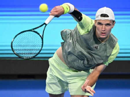 Menšík cucerește Parisul: Talentul ceh ajunge în semifinalele de la Roland Garros pentru prima dată în carieră