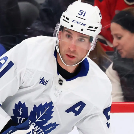 Toronto a învins Ottawa de două ori în presezon, Matthews și Tavares marcând câte trei puncte fiecare