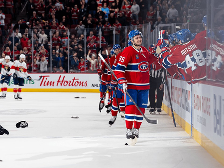 NHL: Florida și Montreal încep cu victorii, Bouchard marchează hat-trick