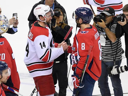 NHL: Rangers marchează șase goluri, Seattle învinge Washington, Carolina învinge Philadelphia